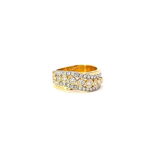 Lady's Ring w/ Diamonds 18K Yellow Gold